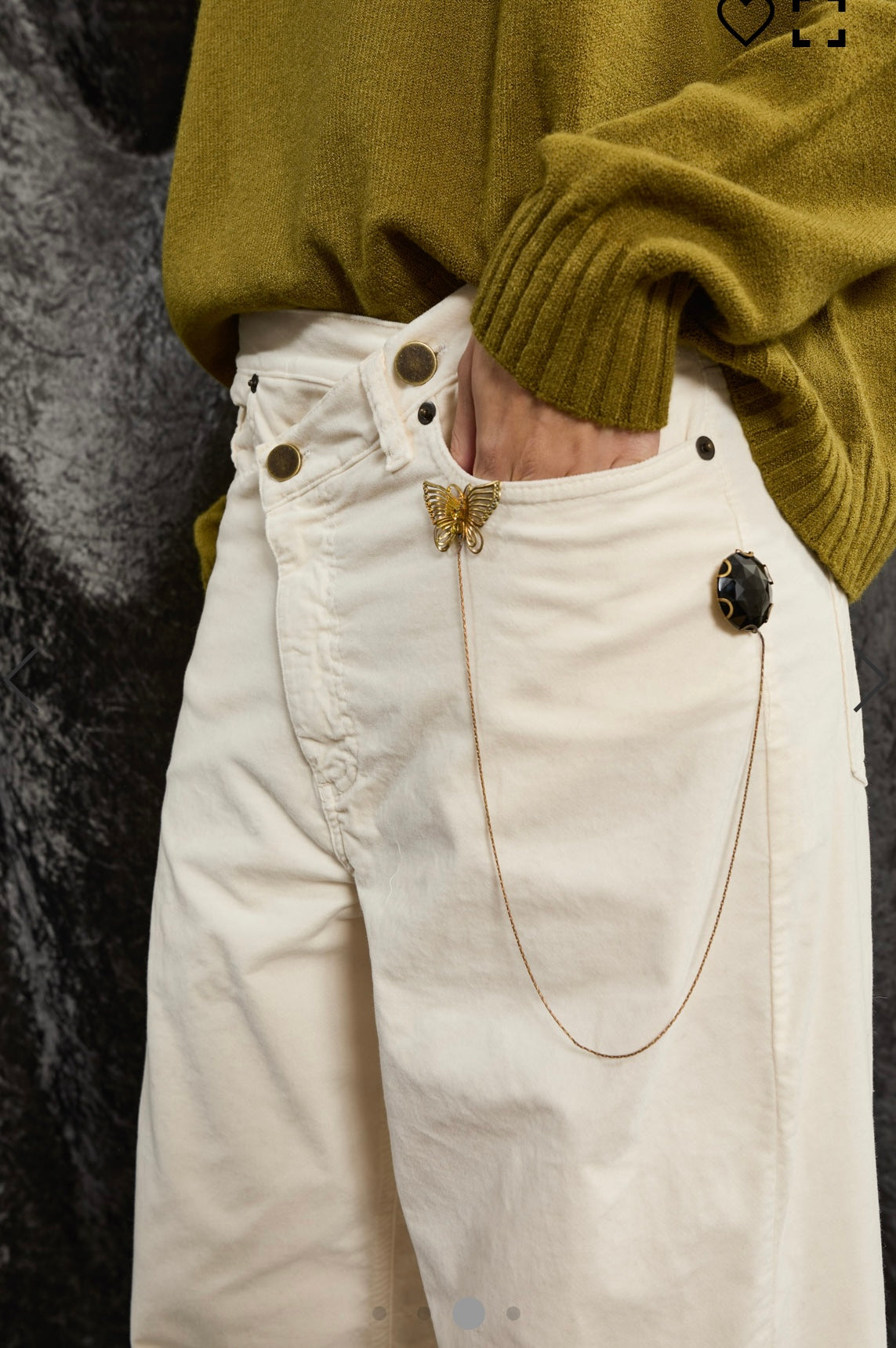 PANTALONE CON APPLICAZIONI REMOVIBILI