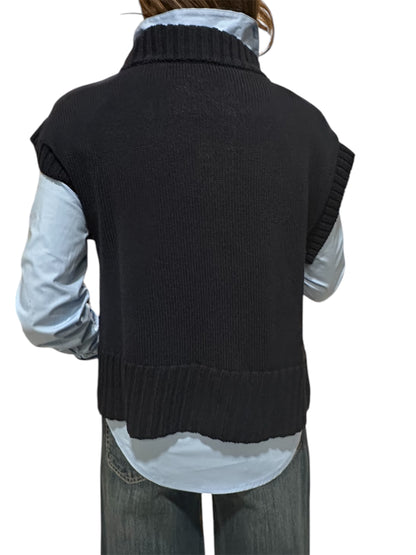 GILET LUPETTO CON SPACCHI LATERALI