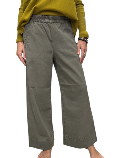 PANTALONE CON ELASTICO IN VITA