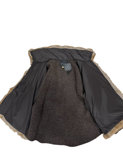 ECOPELLICCIA CON MANICHE E RETRO IN ECOMONTONE